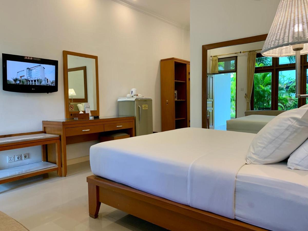 Febri'S Hotel & Spa Кута Экстерьер фото